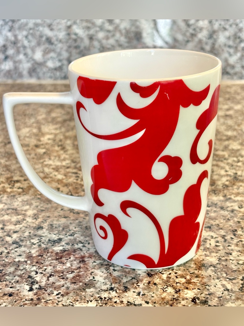Ciroa Fiori fine bone china mug with scroll motif
